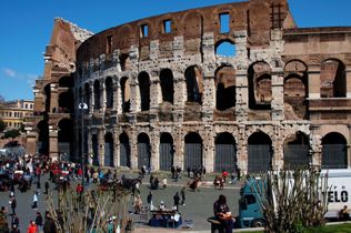 rome_colosseum