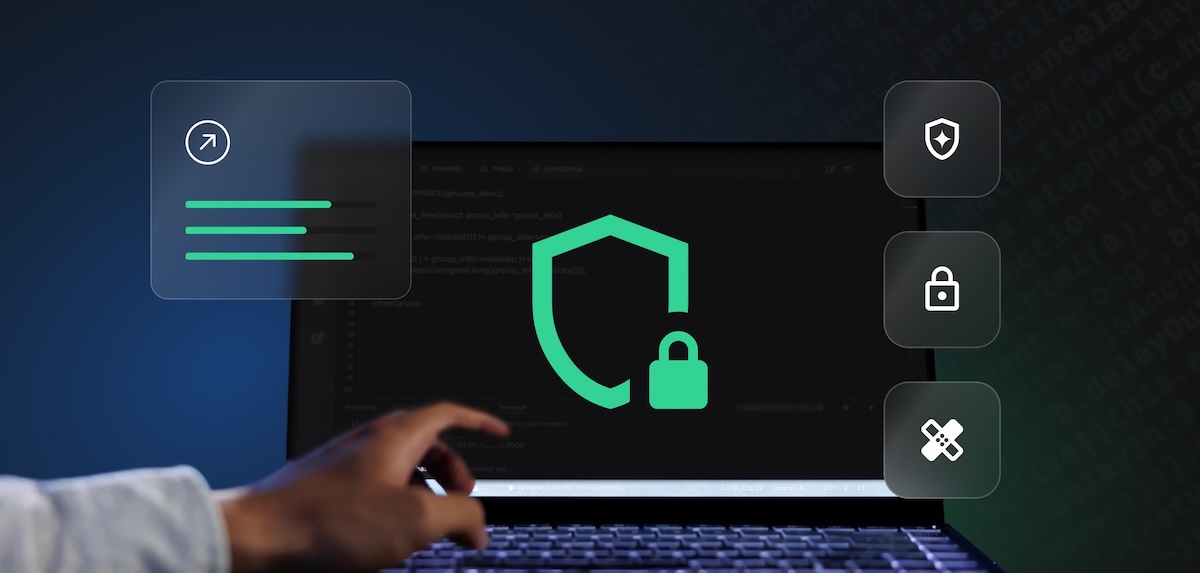 Un développeur travaille sur un ordinateur portable affichant du code source du noyau avec des icônes de sécurité comprenant un bouclier un cadenas et un symbole de correctif superposés en vert